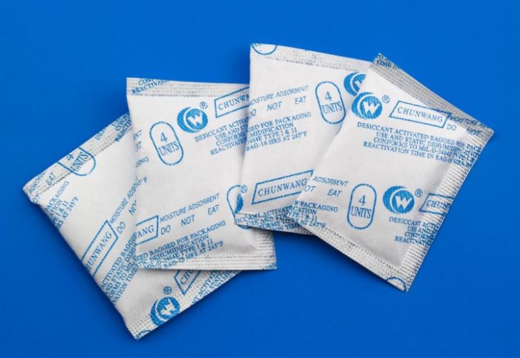 Clay dessecant de bentonita activada amb Tyvek