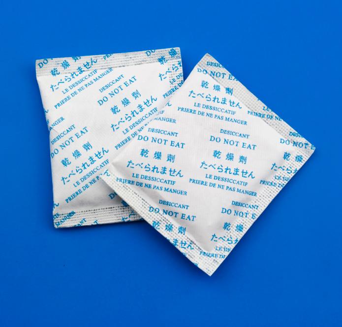Dessecant japonès d'argila contra gel de sílice