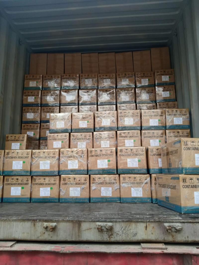 Altres 2 contenidors de bosses dessecants carregats